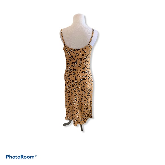 PERFECT LEOPARD DRESS - Picture 6 of 7